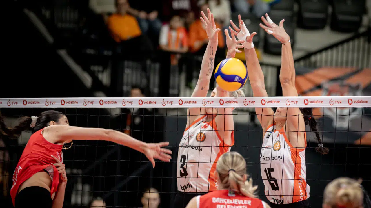 Sultanlar Ligi’nde 18. hafta heyecanı: Dev derbi nefesleri kesecek!