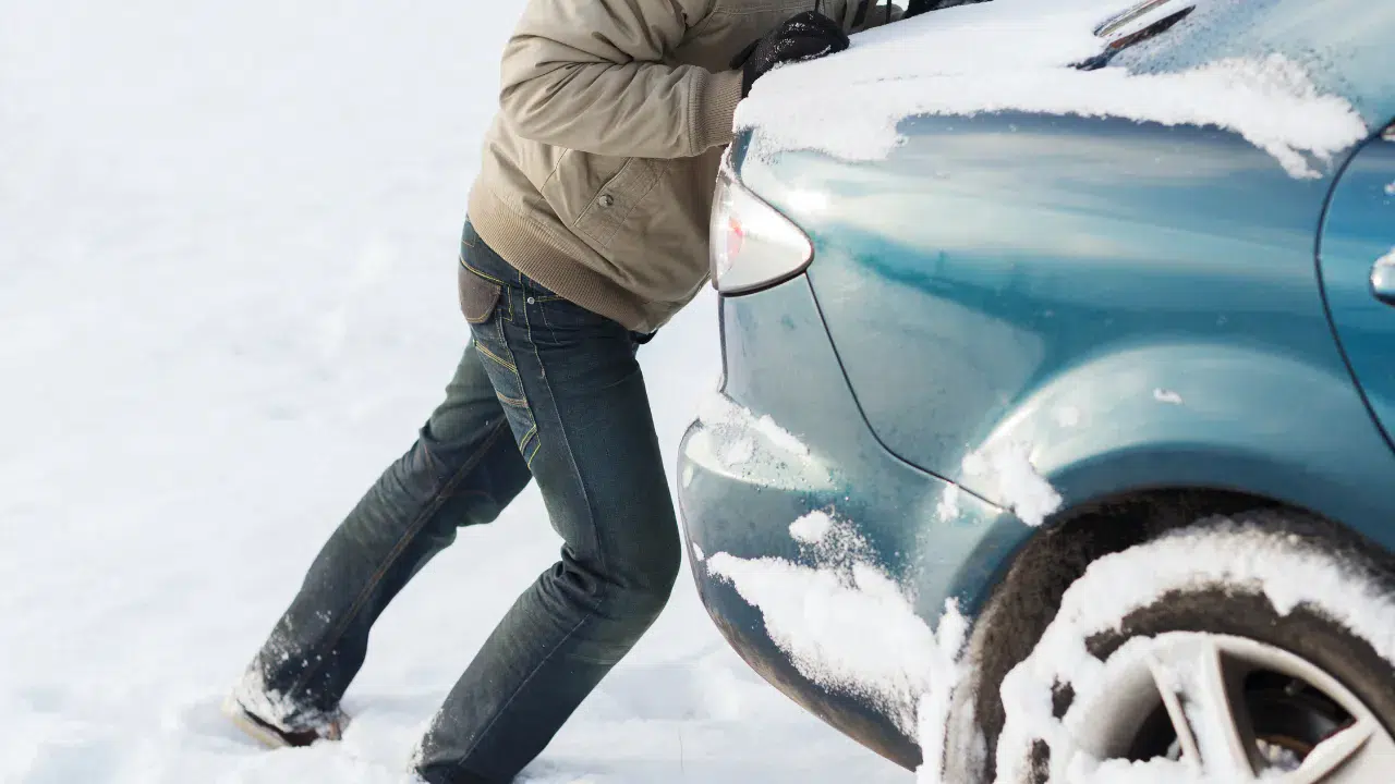 Araç kış bakımı kaç TL? 2026 lastik, akü ve antifriz fiyatları belli oldu!