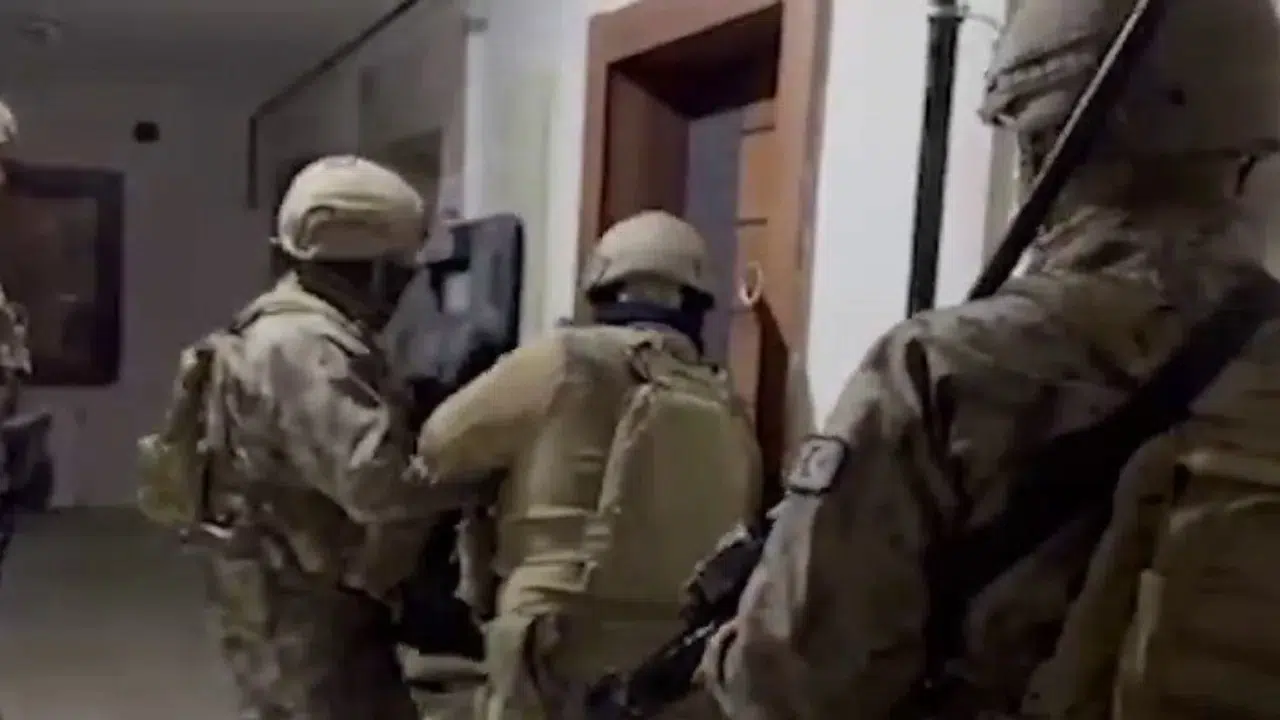 Adıyaman’da silah operasyonu: 7 gözaltı! Çok sayıda silah ele geçirildi