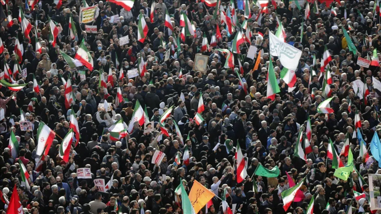 İran'daki protestolarda can kaybı 5 bine yükseldi!