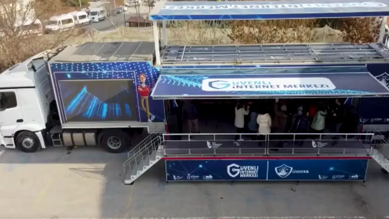 Güvenli İnternet abone sayısı 55 milyonu aştı! Bakan Uraloğlu güncel rakamları açıkladı