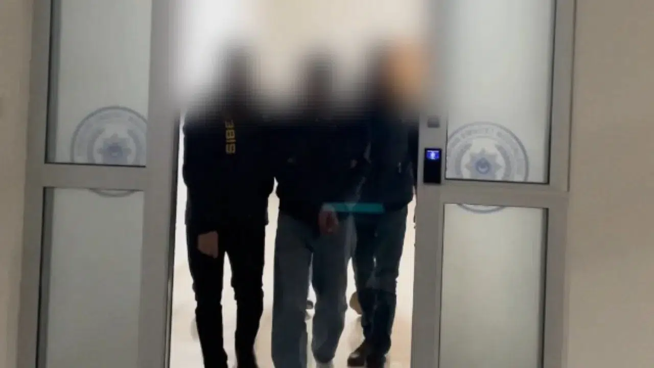 Telefonlara sızıp milyonlar çaldılar! Kırşehir merkezli siber operasyonda 2 tutuklama