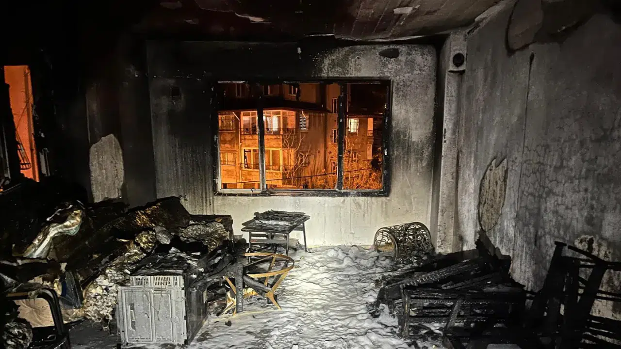 Hatay'da apartman dairesinde yangın çıktı: Apartmandakiler tahliye edildi!