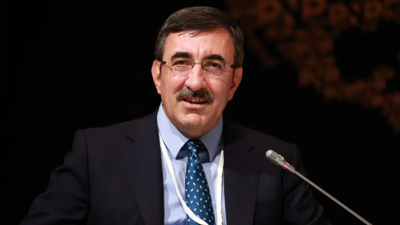 Cumhurbaşkanı Yardımcısı Yılmaz '5'inci Savunma ve Havacılık Sanayiinde Küresel Stratejiler Konferansı'nda