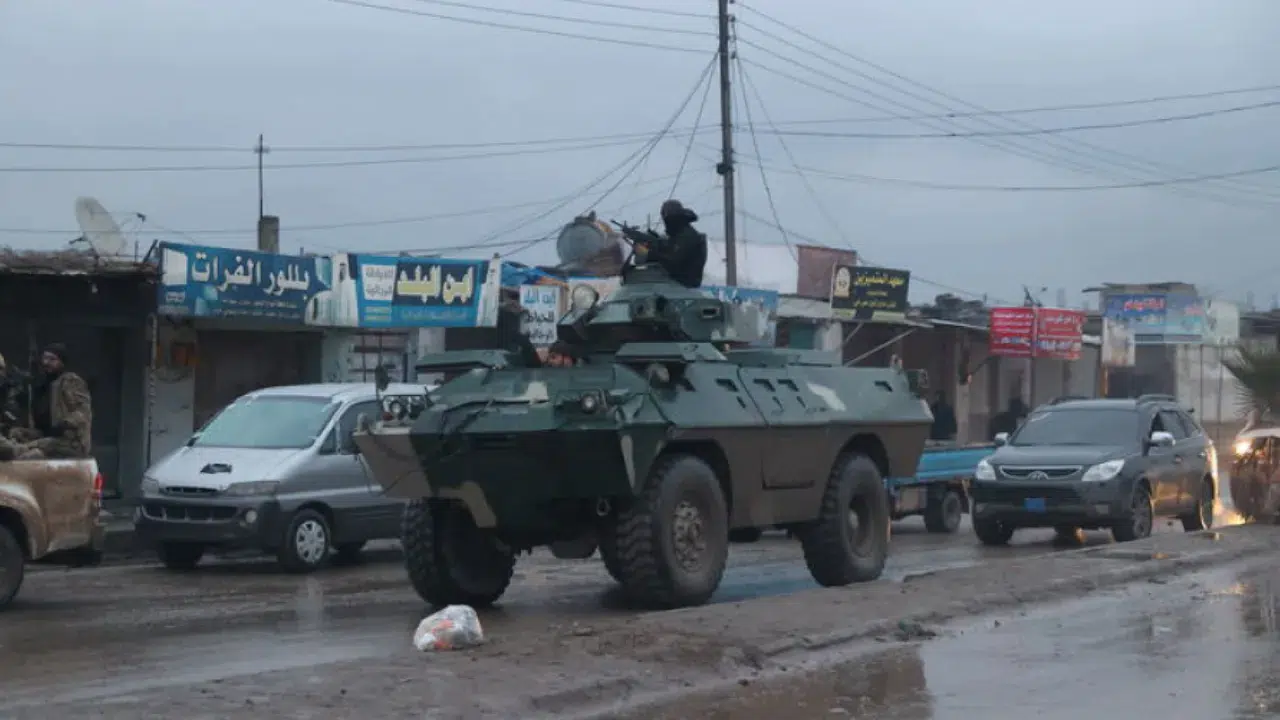 Suriye'de gece yarısı kritik gelişme! YPG/SDG unsurları Ayn el-Arap'a sevk ediliyor