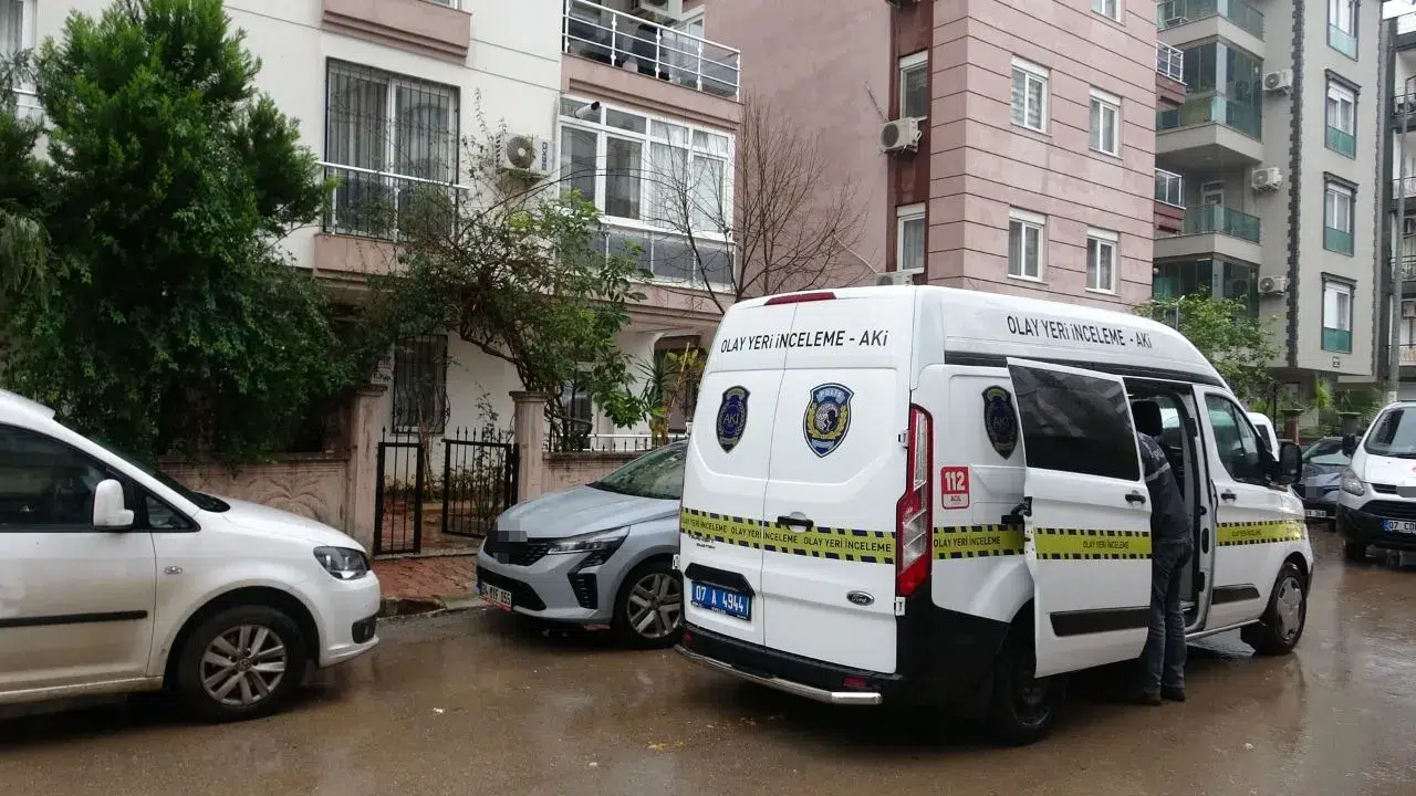 Yaşlı kadın evinde ölü bulundu
