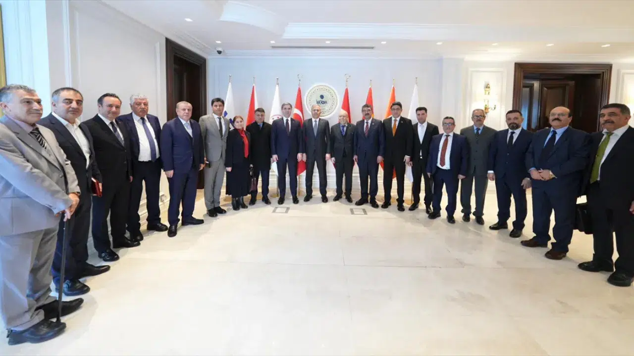İçişleri Bakanı Yerlikaya, Ezidi toplumu temsilcileriyle bir araya geldi