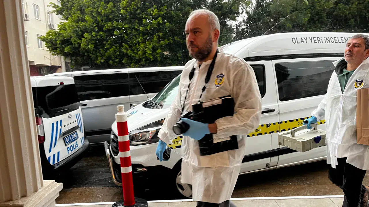 Antalya'da bir şahıs otel odasında ölü bulundu!