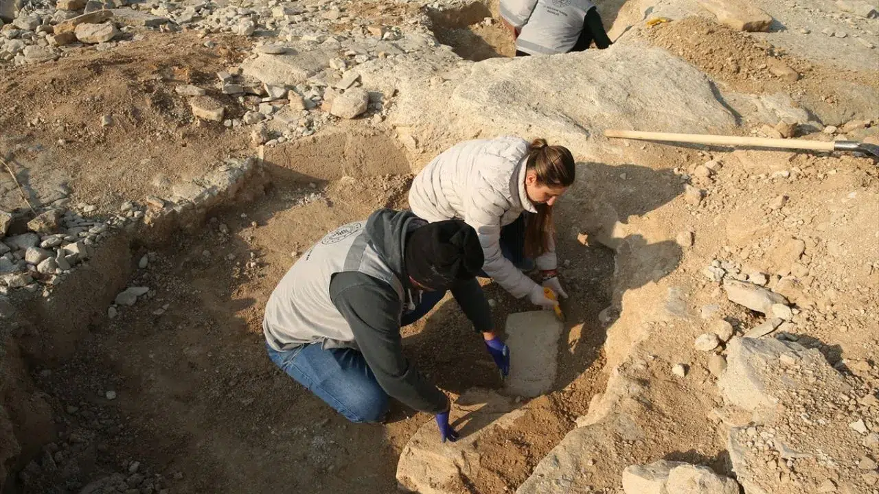Göbeklitepe'deki taşlara Adıyaman'da da rastlanıldı