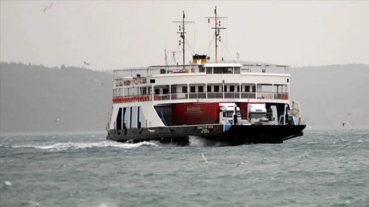Güney Marmara'da feribot seferleri iptal edildi