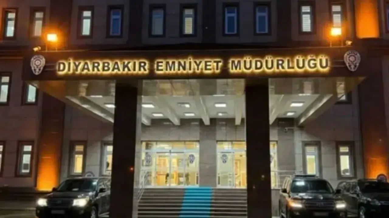 Diyarbakır İl Emniyet Müdürlüğü önüne EYP’li saldırı girişimi: 13 gözaltı