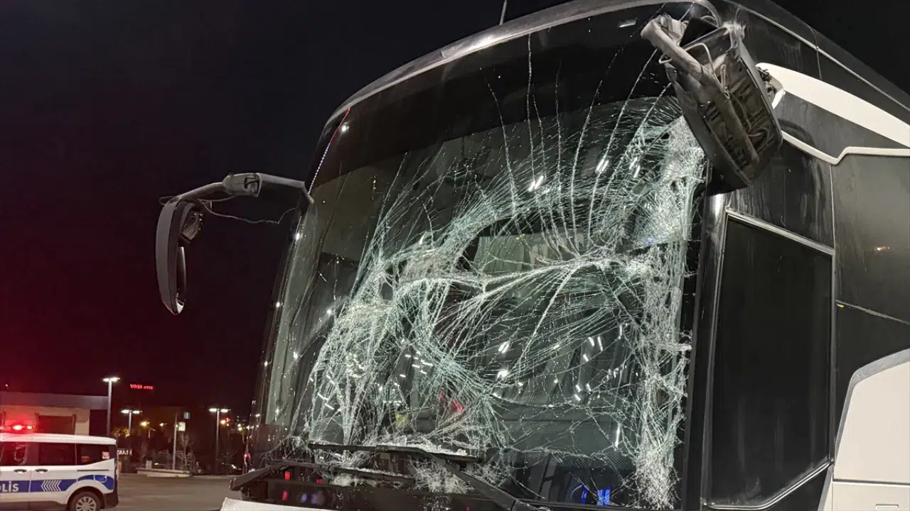 Trabzon'da terminalde kaza: Yolcu otobüsü, 13 yaşındaki çocuğa çarptı