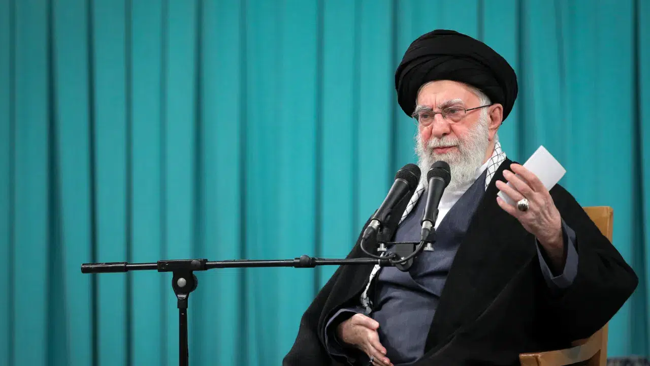 İran dini lideri Hamaney, protestolarla ilgili konuştu: Binlerce kişinin öldüğünü kabul etti!