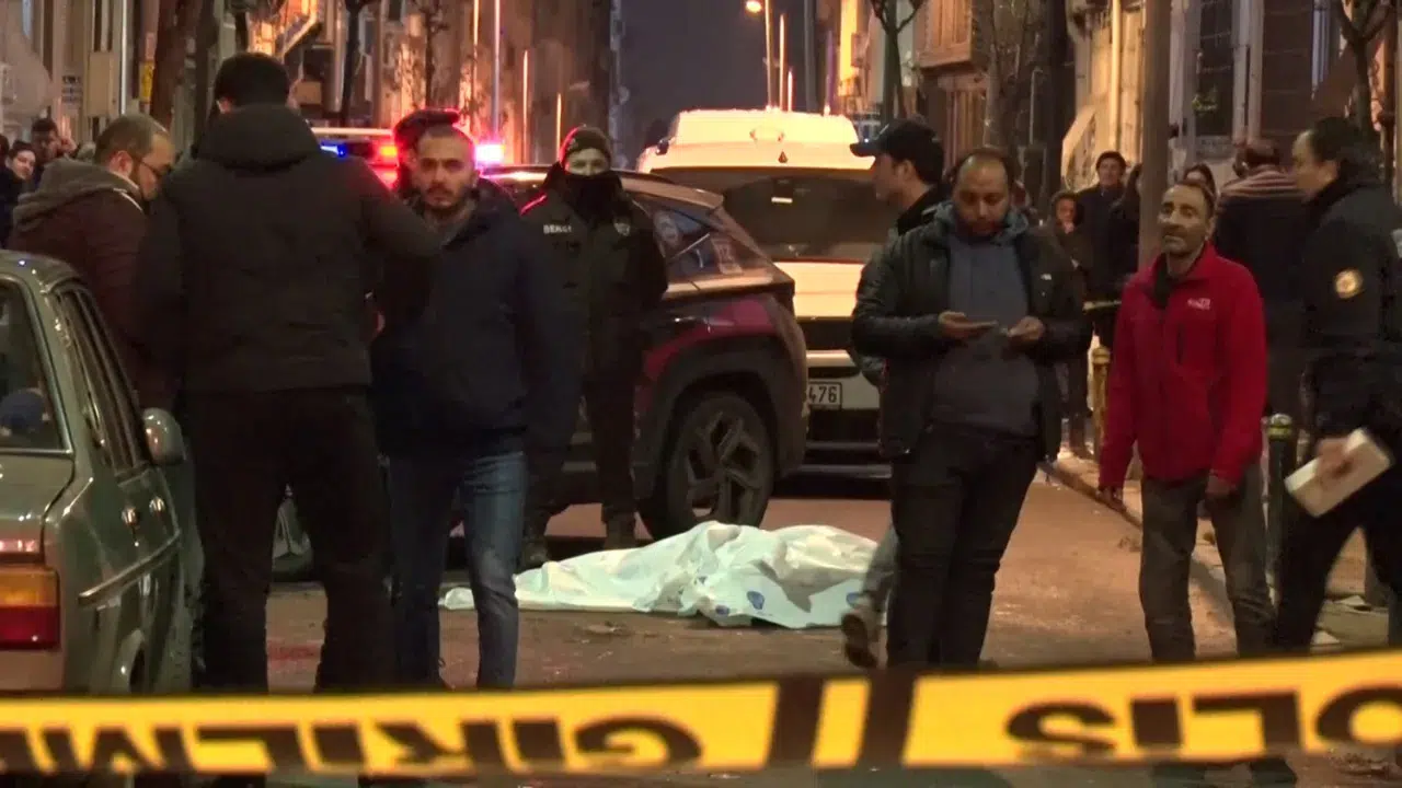 Şişli'deki kadın cinayetinde çarpıcı detaylar: Ütüyle başına vurup sırtından bıçaklamışlar!