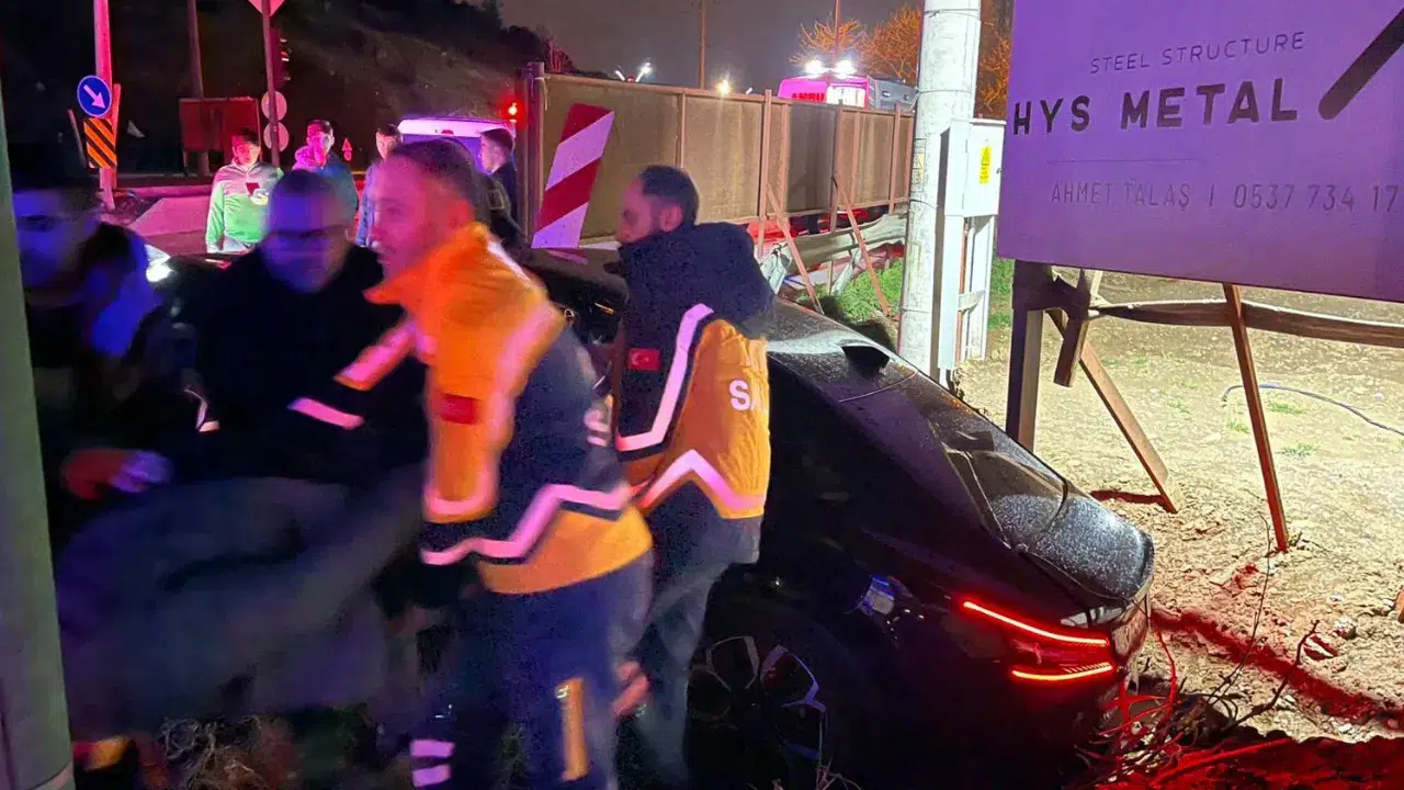 Bursa Kestel’de trafik kazası: 4 kişi yaralandı