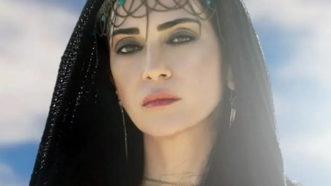 Elif Nun kimdir, nereli ve kaç yaşında? Türk müziğinde önemli bir isim olarak kariyerine devam ediyor