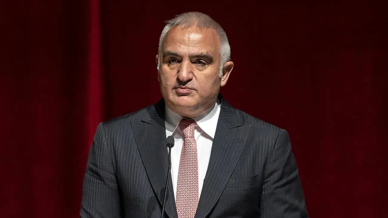 Bakan Ersoy, Ayasofya'da yürütülen çalışmaları değerlendirdi