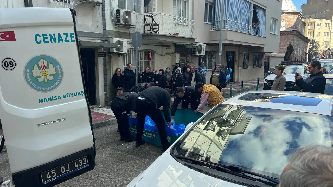 Manisa'da uykudaki eşinin boğazını keserek öldürmüştü : İlk ifadesi ortaya çıktı