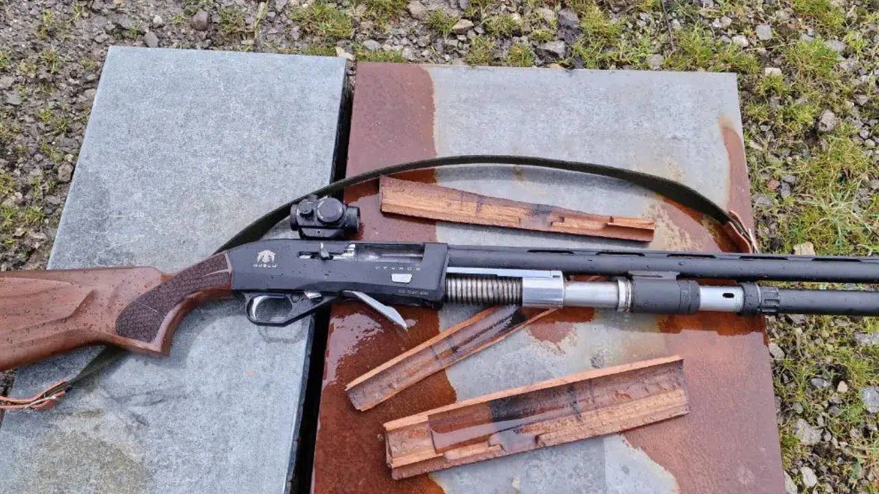 Sakarya'da bir avcı tetiğe bastı, tüfeği elinde parçalandı