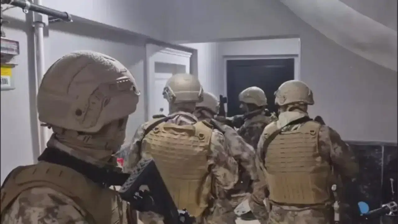 İstanbul merkezli 5 ilde suç örgütü operasyonu : 41 şüpheliden 20'si tutuklandı