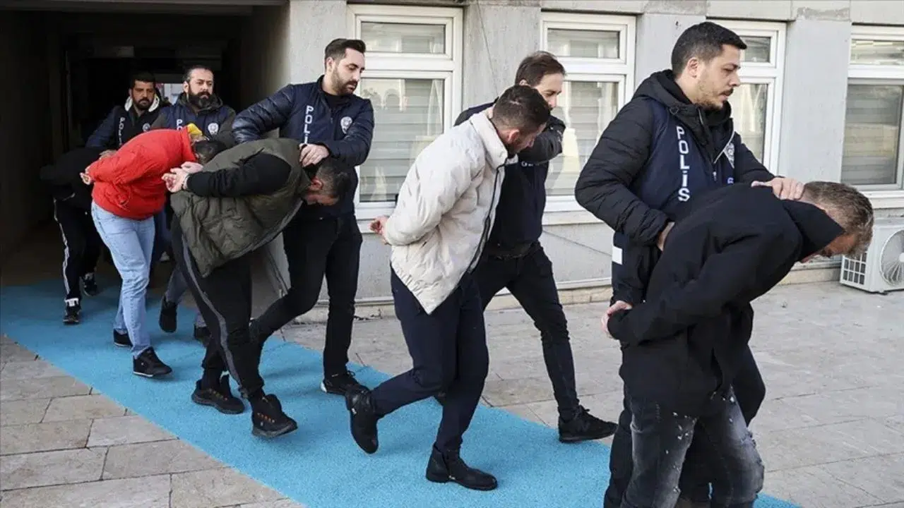 Şanlıurfa'da fuhuş çetesi çökertildi : 27 şüpheli tutuklandı