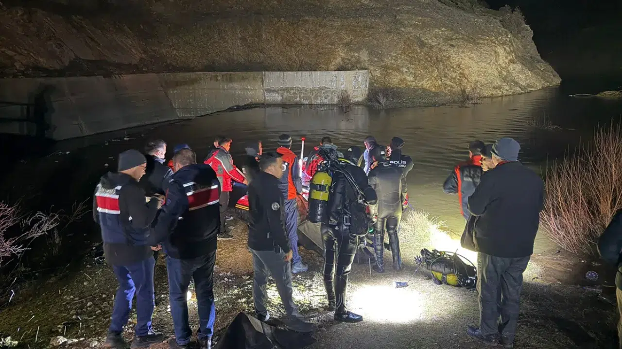 Afyonkarahisar'da acı olay : Gölete düşen gencin cansız bedeni bulundu