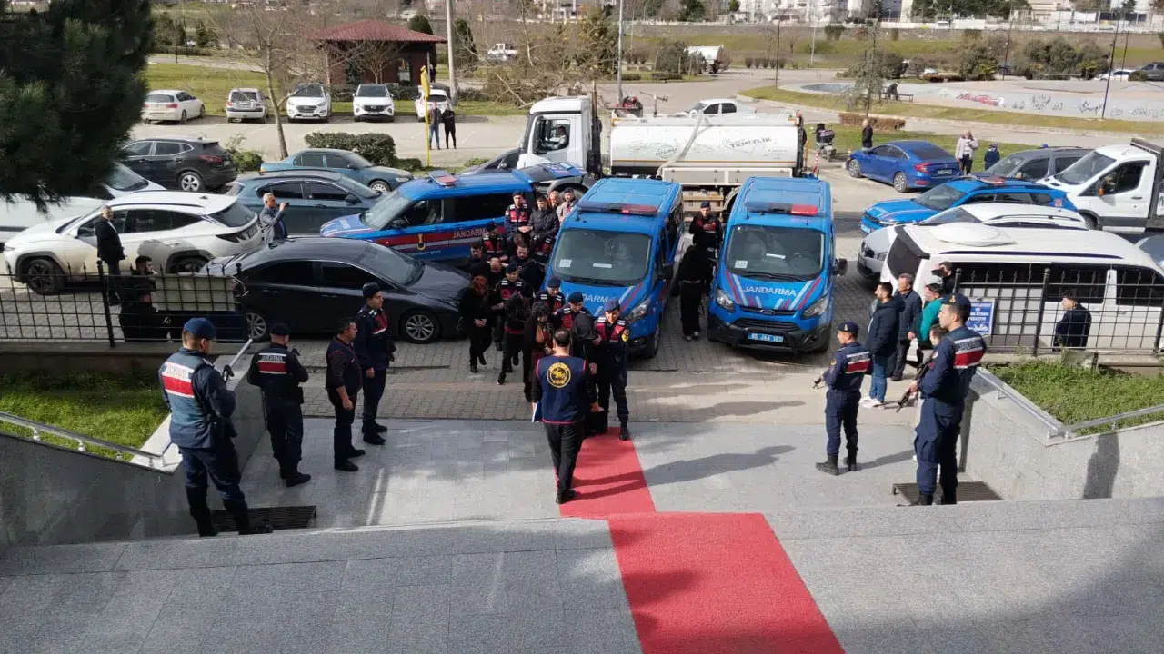 Samsun’da fuhuş operasyonu : 8 şüpheli adliyeye sevk edildi