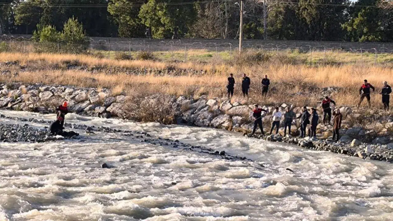 Hatay'da köprüden düşen 10 yaşındaki çocuk hayatını kaybetti