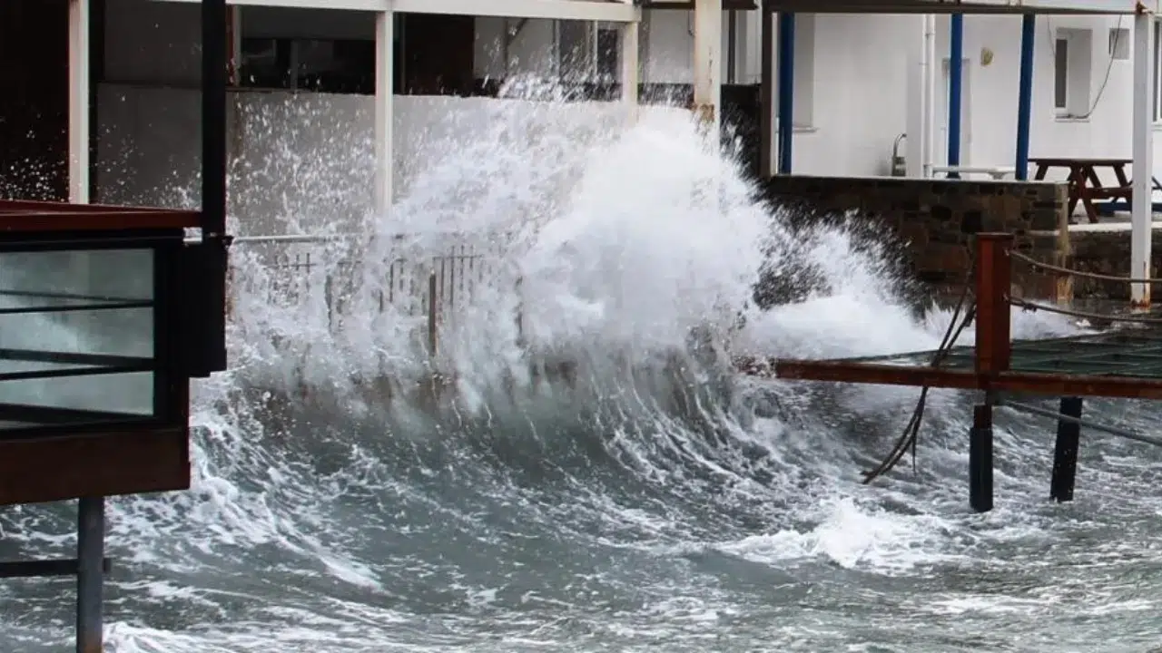 Meteoroloji uyarı : Ege Denizi'nde fırtına bekleniyor