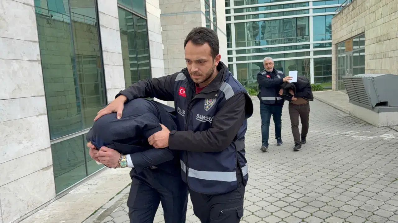 Samsun'da gazinoda dehşet : Müşteriyi darp ettiler, kredi kartından 547 bin lira çektiler