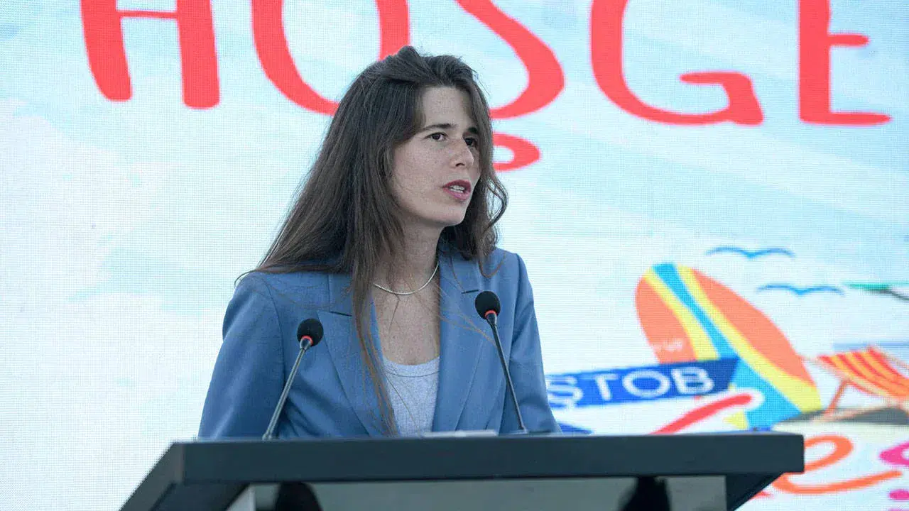 Lal Denizli kimdir? Çeşme Belediye Başkanı kaç yaşında, nereli ve hangi partiden?