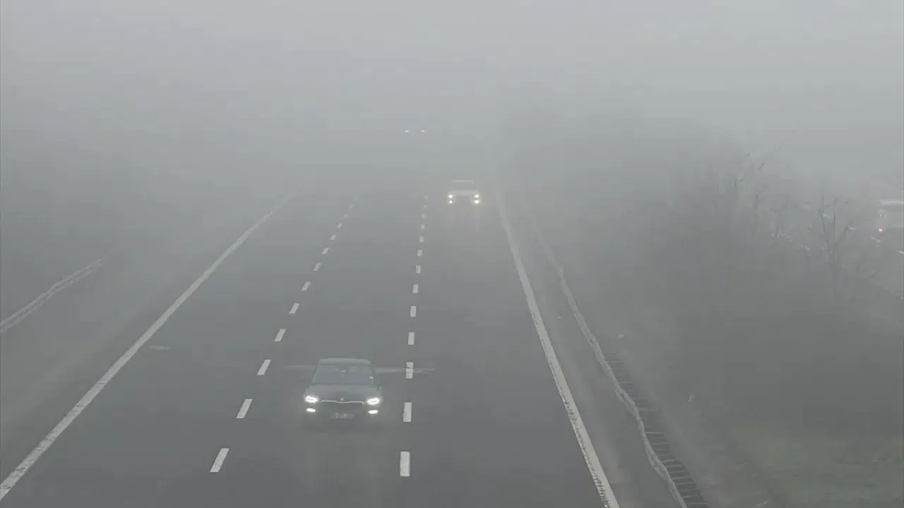 Bolu Dağı geçişinde sis etkili oldu : Görüş mesafesi 35 metreye düştü