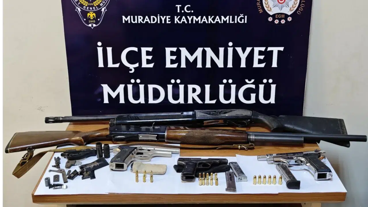 Van'ın Muradiye ilçesinde silah ve mühimmatlar ele geçirildi
