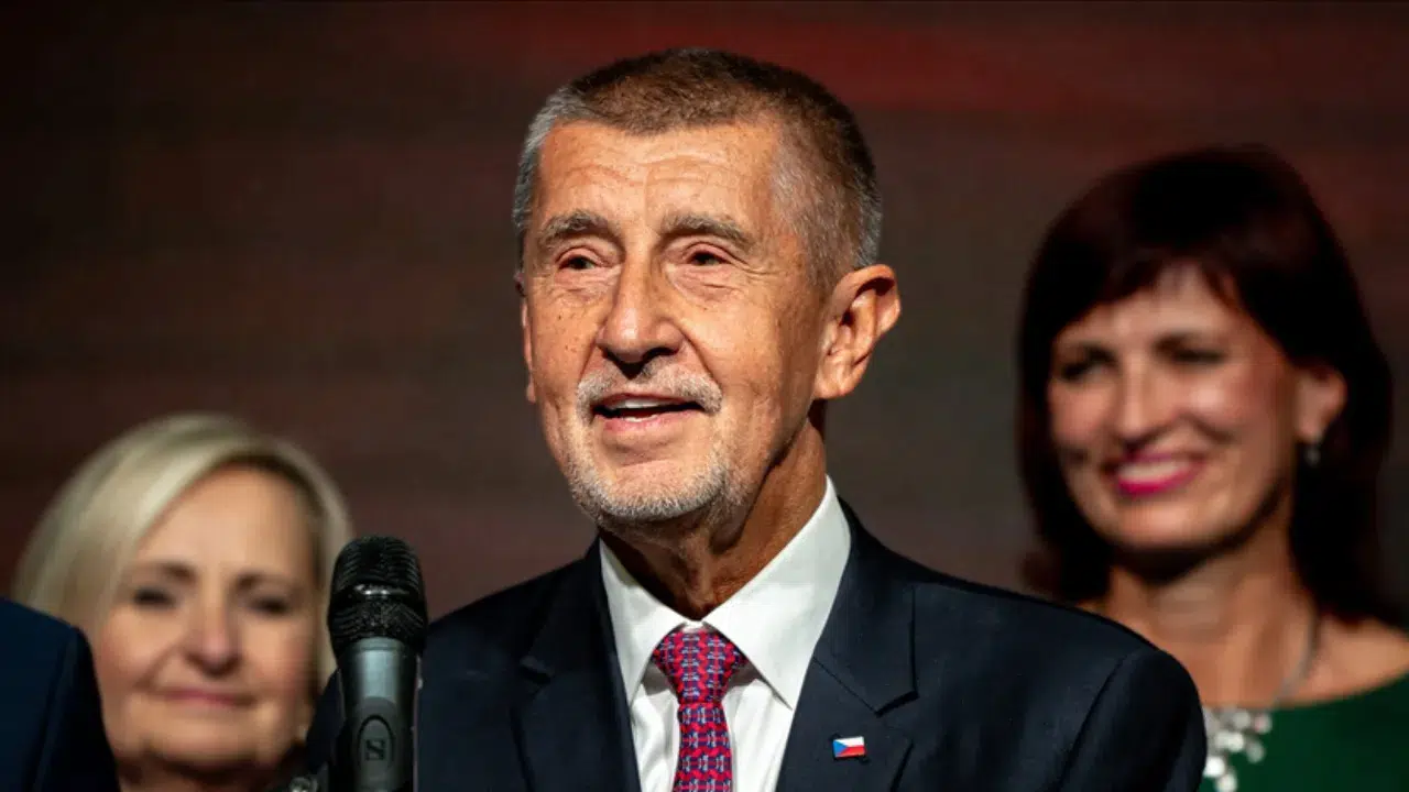 Çekya Başbakanı Babis sosyal medya yasağının getirilmesini destekliyor