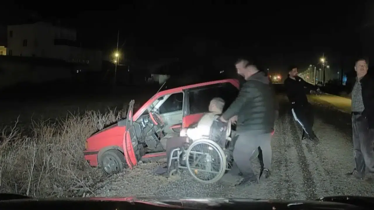 Aksaray'da engelli sürücü şarampole düşerek araçta mahsur kaldı