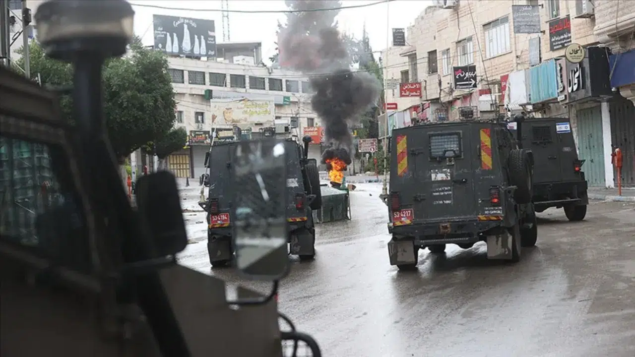 Batı Şeria'da İsrail baskınları artıyor : Evler yakıldı, su kuyuları ateşe verildi