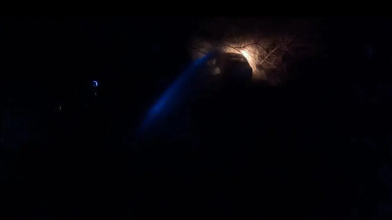 Diyarbakır'da kaza : Otomobil uçuruma düştü