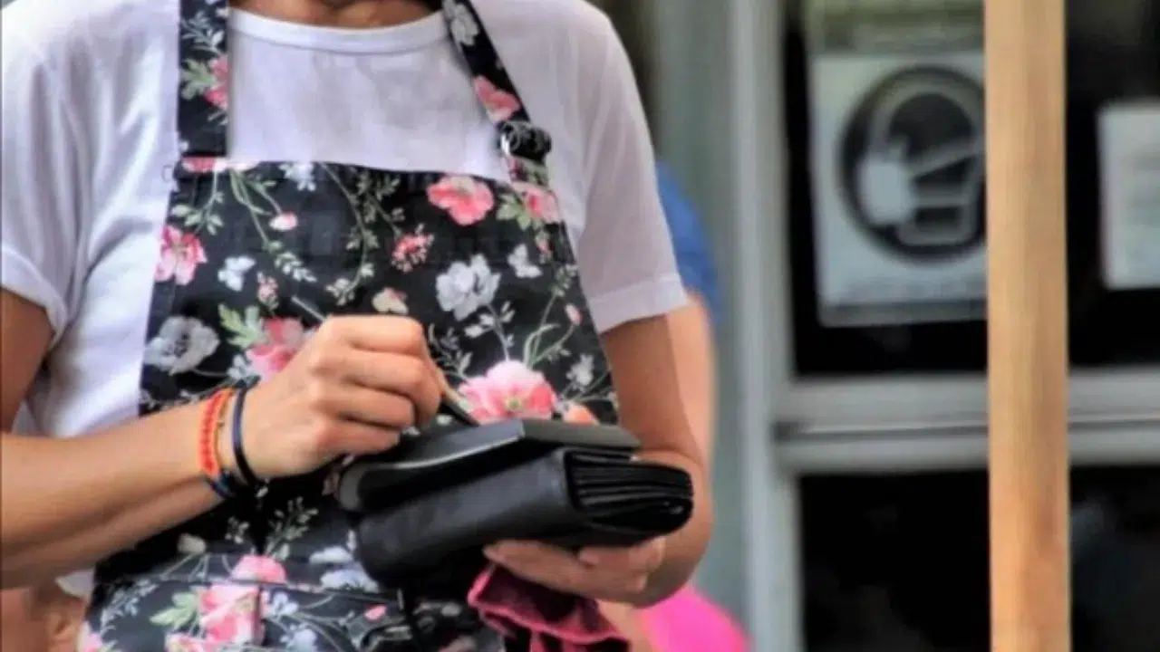 Hizmet üretimi aralıkta yüzde 4,2 arttı : Konaklama ve bilgi iletişim öne çıktı