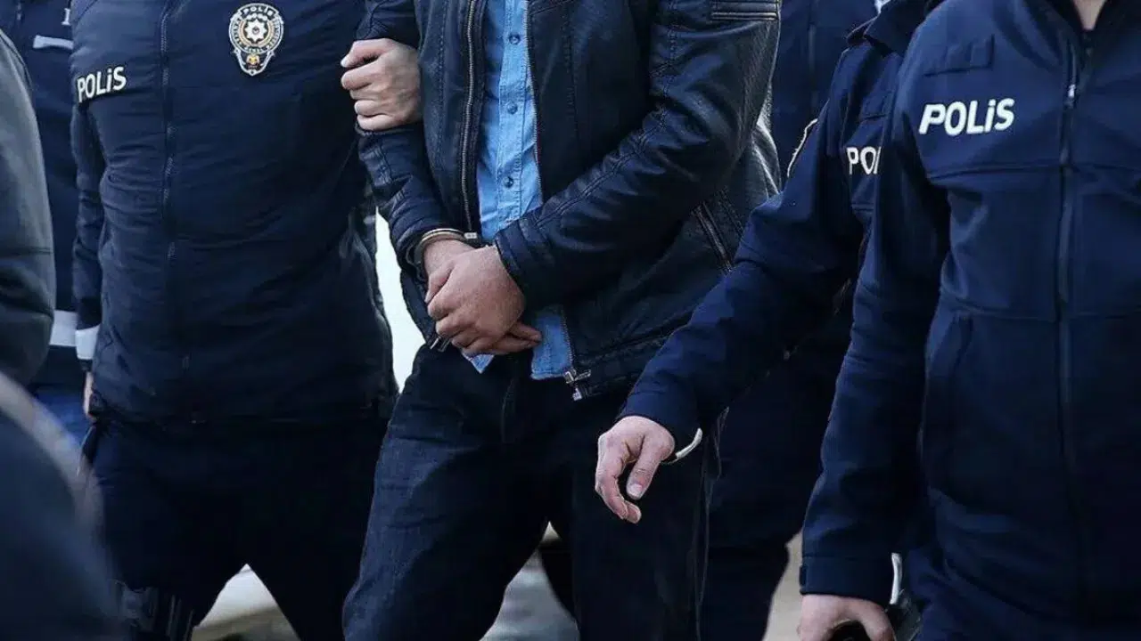 Düzce'de uyuşturucu operasyonu : 33 şüpheli gözaltında