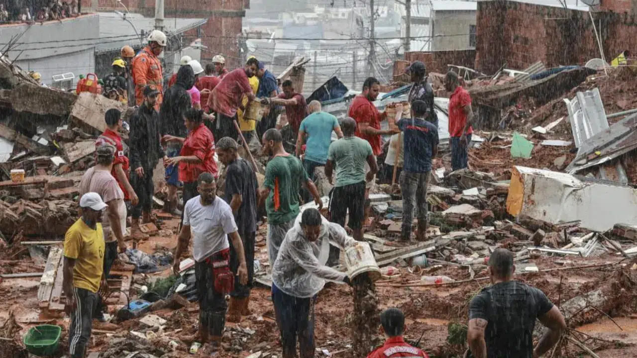 Brezilya'da sel felaketinde bilanço ağırlaşıyor : Can kaybı 25 oldu