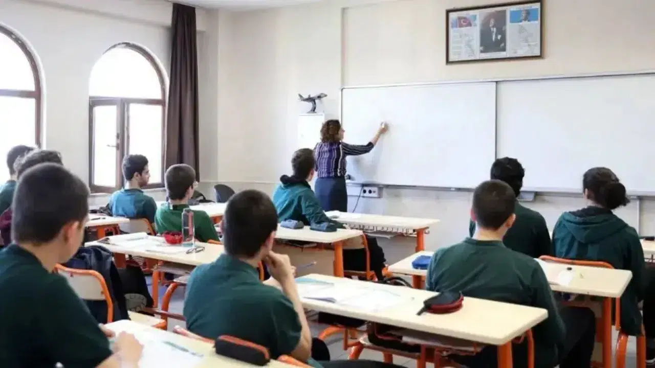 Antalya'da yarın okullar tatil mi? 5 ilçede eğitime ara verildi