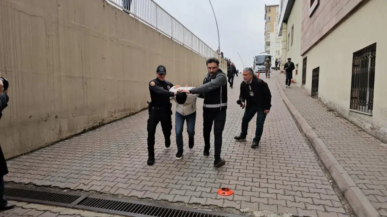 Kayseri'de organize suç örgütüne operasyon : 5 şüpheli tutuklandı