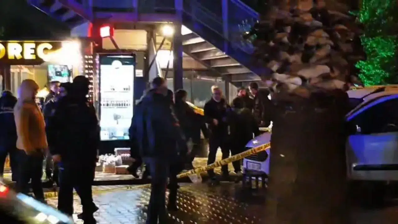 Balıkesir'de kokoreç dükkanına silahlı saldırı : 2'si ağır 3 kişi yaralandı