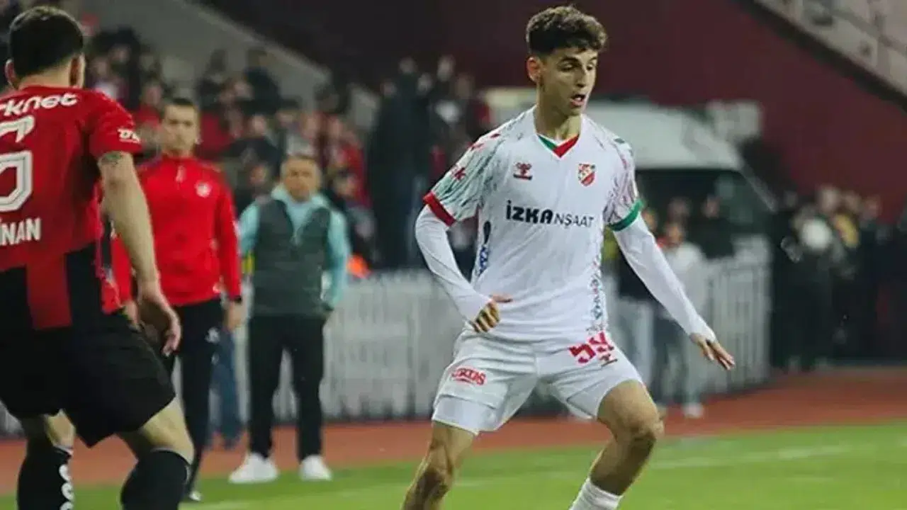 Fenerbahçe , Adem Yeşilyurt transferi için Karşıyaka ile anlaştı