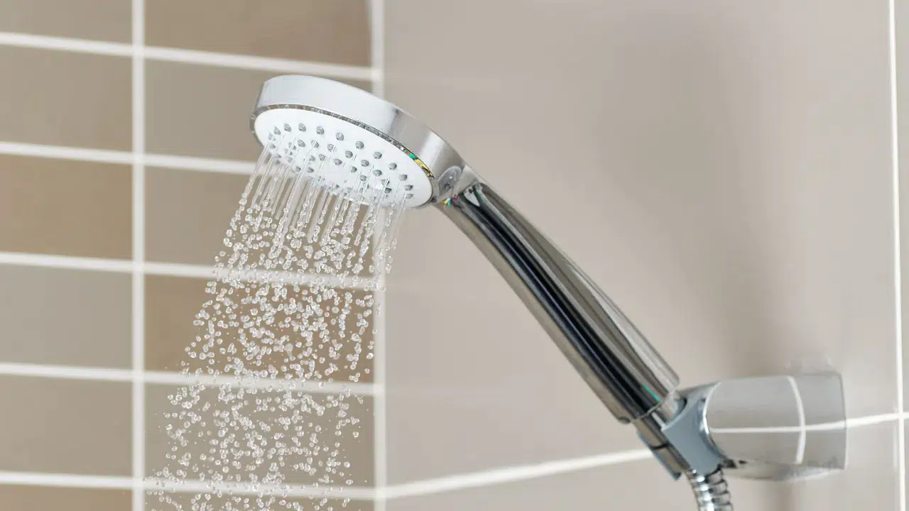 Oruçluyken duş almak orucu bozar mı ? Diyanet'ten banyo yapacaklara kritik uyarı