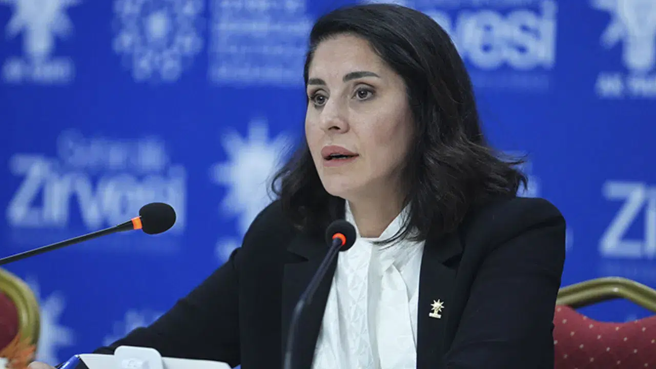 AK Partili Tuncer'den CHP'ye deprem tepkisi : Acı varken siyaset yaptılar