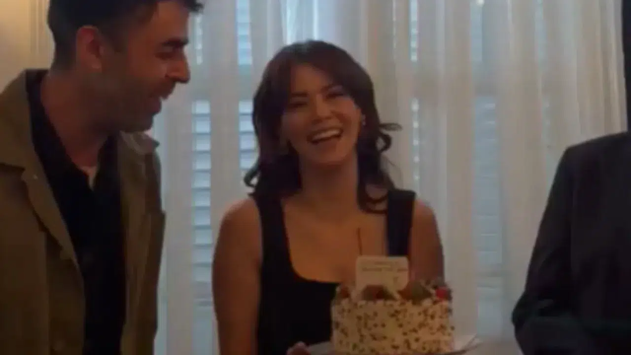 Kızılcık Şerbeti setinde Seray Kaya’ya pastalı sürpriz