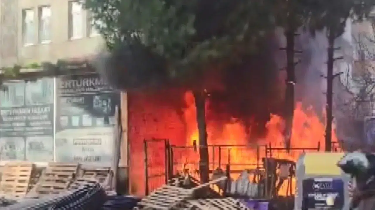 Ordu Fatsa'da iş yeri deposunda yangın