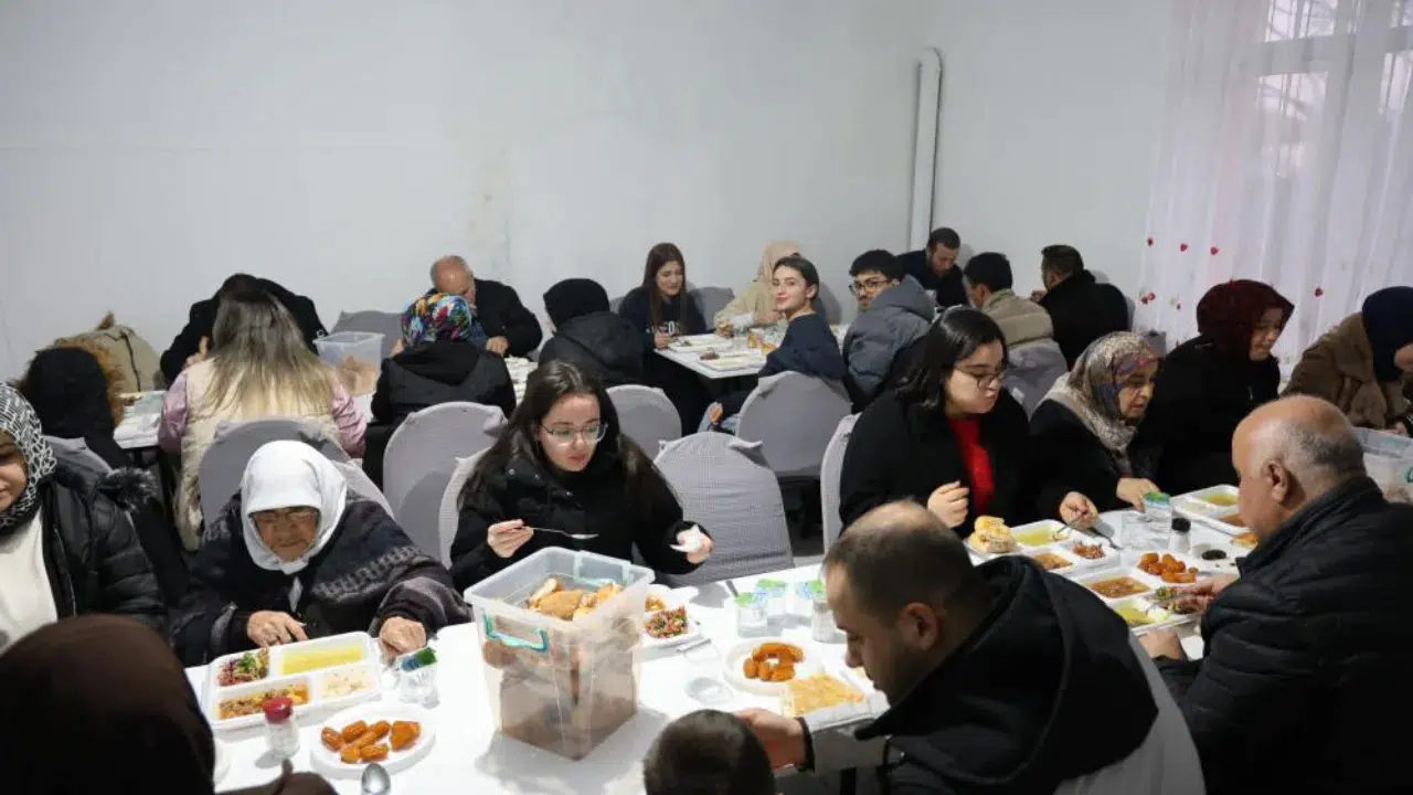 Nevşehir'in bu köyünde, iftar vakti evlerde yemek pişirmek yasak