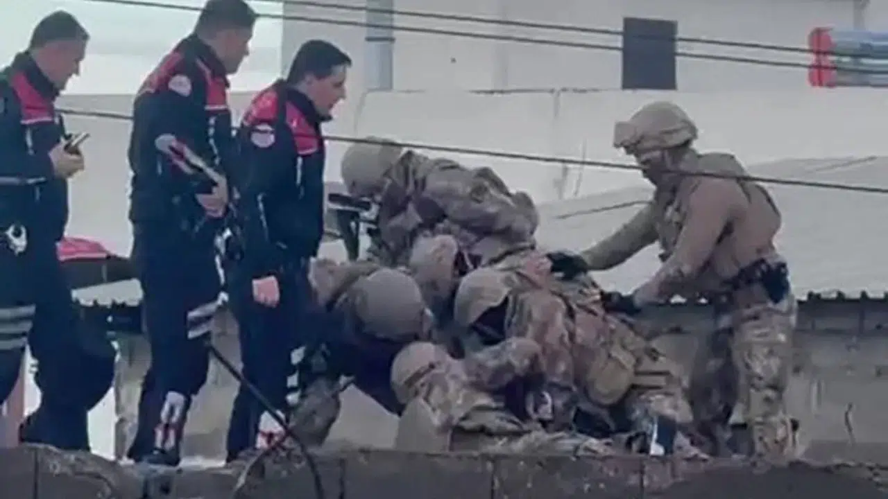 Adana'da tekstil dükkanında kanlı saldırı : 2'si ağır 4 yaralı